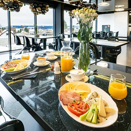 Golden Lion House * Rumia