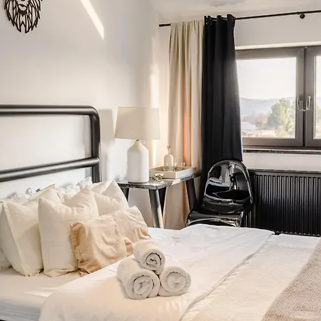 Hotel Golden Lion House Rumia