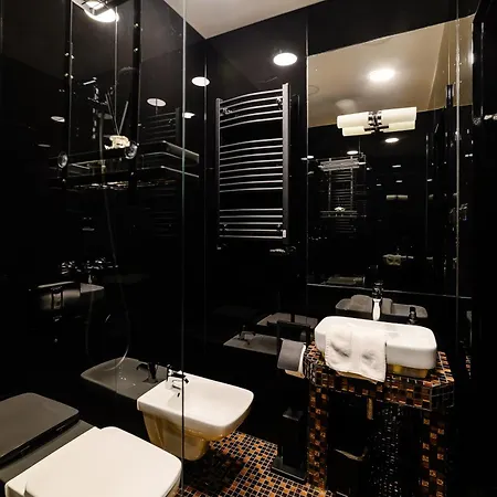 Hotell Golden Lion House Rumia