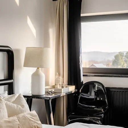 Golden Lion House Hotel