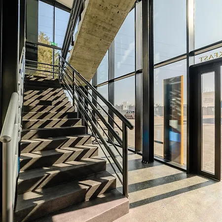 Golden Lion House Hotel