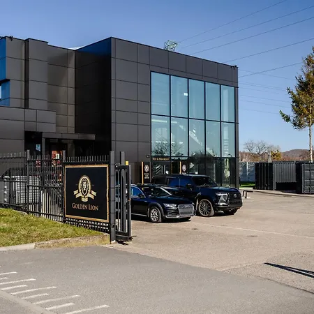 Golden Lion House Hotel