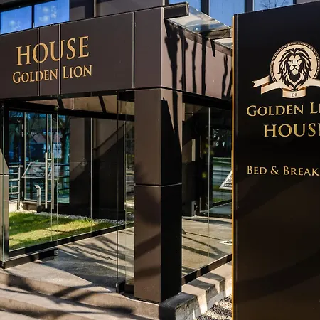 Hotell Golden Lion House Rumia