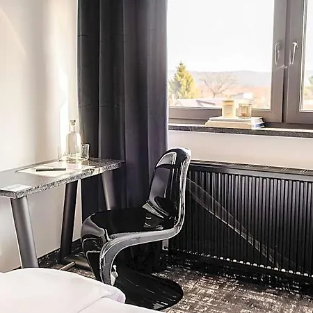 Golden Lion House Hotel Rumia