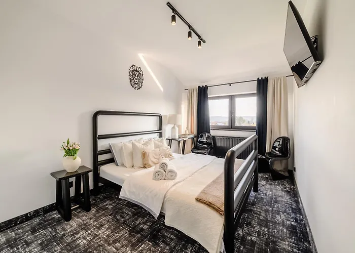 Szálloda Golden Lion House *