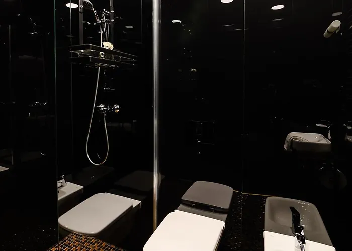 Отель Golden Lion House Румя