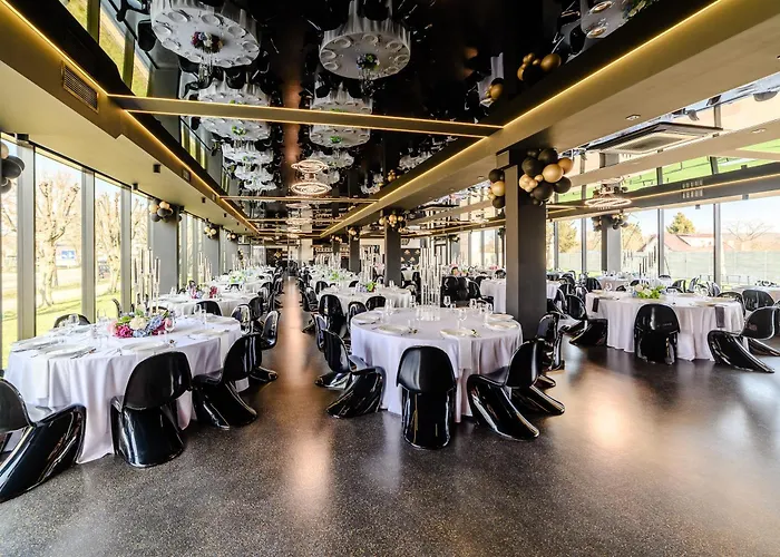 Szálloda Golden Lion House *