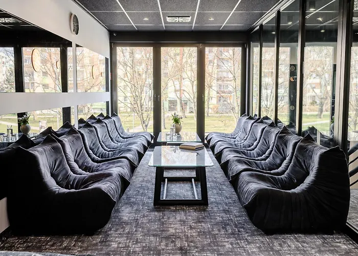 Golden Lion House * Rumia