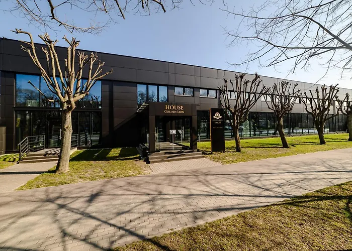 Golden Lion House Szálloda