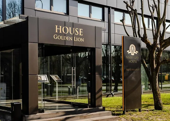 Szálloda Golden Lion House Rumia